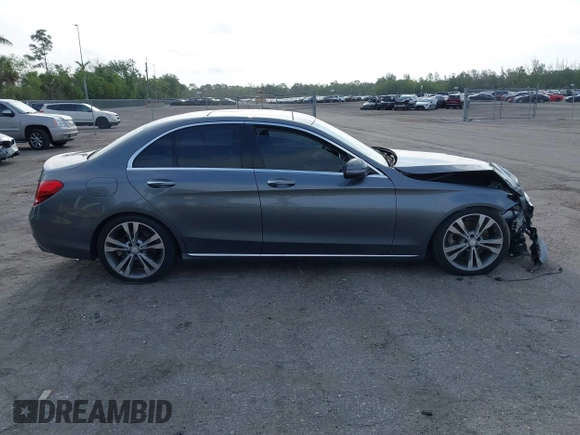 2017 Mercedes-Benz C 300 with VIN 55SWF4JB6HU182542, listed as a IAAI auction lot 41990118 with 47,013 mi miles and . Bid and sale history available at carsss.com. Image 12.