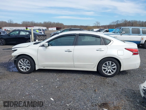 2015 Nissan Altima 2.5 S with VIN 1N4AL3APXFC212782, listed as a IAAI auction lot 41838104 with 109,010 mi miles. Bid and sale history available at carsss.com. Image 15.