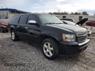 2008 Chevrolet Suburban 3LT z VIN 1GNFC16J28J158036, wystawiony jako Copart lot #83889104 z przebiegiem 189 822 mil mil oraz Szkoda całkowita • Salvage title. Historia ofert i sprzedaży dostępna na DreamBid. Obrazek 4.