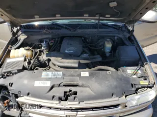 2002 Chevrolet Tahoe Z71 with VIN 1GNEK13ZX2R238783, listed as a Copart auction lot 47991245 with 198,327 mi miles and Salvage Title. Bid and sale history available at carsss.com. Image 11.