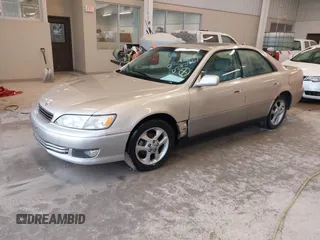 2001 Lexus ES 300 with VIN JT8BF28G510292961, listed as a IAAI auction lot 41584509 with 205,752 mi miles and . Bid and sale history available at DreamBid. Image 2.