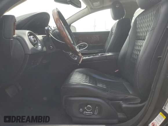 2016 Jaguar XJ Portfolio with VIN SAJWJ2GD5G8V96800, listed as a Copart auction lot 54408145 with 55,835 mi miles and Clean Title. Bid and sale history available at DreamBid. Image 7.