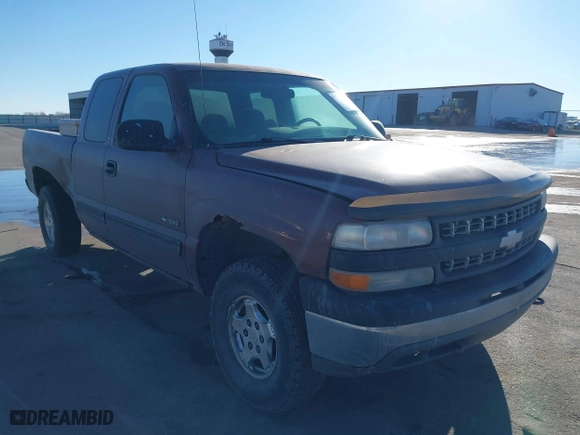 2001 Chevrolet Silverado 1500 LT with VIN 1GCEK19T21E343934, listed as a IAAI auction lot 41363171 with 366,954 mi miles. Bid and sale history available at carsss.com. Image 1.