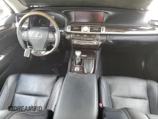 2013 Lexus LS 460 L с VIN JTHGL5EF6D5050814, выставлен на аукционе Copart как лот 64771424 с пробегом 40 048 миль миль и Списание • Salvage title. История ставок и продаж доступна на DreamBid. Изображение 8.