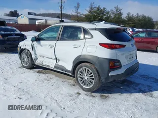 2020 Hyundai Kona SEL Plus with VIN KM8K62AA8LU426019, listed as a IAAI auction lot 41574608 with 61,264 mi miles. Bid and sale history available at carsss.com. Image 3.