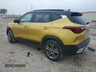 2021 Kia Seltos S z VIN KNDEU2AA8M7151033, wystawiony jako Copart lot #53719855 z przebiegiem 59 526 mil mil oraz Szkoda całkowita • Salvage title. Historia ofert i sprzedaży dostępna na DreamBid. Obrazek 2.