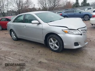 2011 Toyota Camry LE with VIN 4T4BF3EK9BR136594, listed as a IAAI auction lot 41953236 with 147,339 mi miles. Bid and sale history available at carsss.com. Image 1.