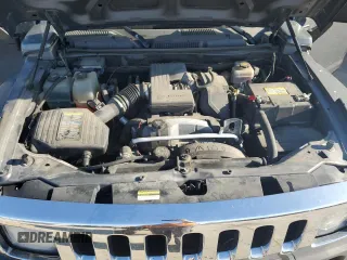 2009 Hummer H3 SUV with VIN 5GTEN13E198105741, listed as a Copart auction lot 51068174 with 172,685 mi miles and Salvage Title. Bid and sale history available at DreamBid. Image 12.