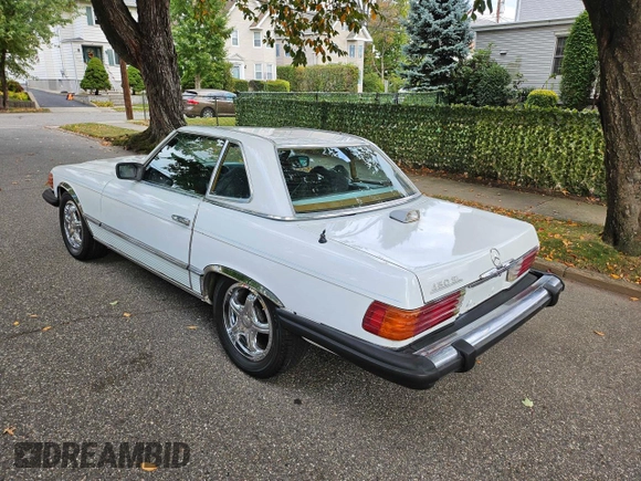 1979 Mercedes-Benz SL with VIN 10704412051659, listed as a Copart auction lot 76422164 with 106,278 mi miles and Clean title. Bid and sale history available at DreamBid. Image 3.