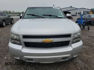 2012 Chevrolet Suburban LT with VIN 1GNSKJE76CR106815, listed as a Copart auction lot 58099405 with 209,657 mi miles and Salvage title. Bid and sale history available at DreamBid. Image 5.