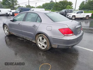 2006 Acura RL z VIN JH4KB16516C012532, wystawiony jako IAAI lot #42095836 z przebiegiem 177 194 mil mil oraz . Historia ofert i sprzedaży dostępna na DreamBid. Obrazek 3.
