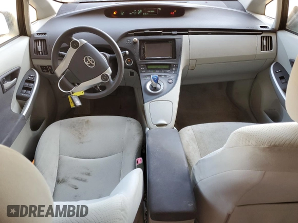 2011 Toyota Prius I z VIN JTDKN3DU8B1431093, wystawiony jako Copart lot #58065725 z przebiegiem 256 245 mil mil oraz Czysty tytuł • Clean title. Historia ofert i sprzedaży dostępna na DreamBid. Obrazek 8.
