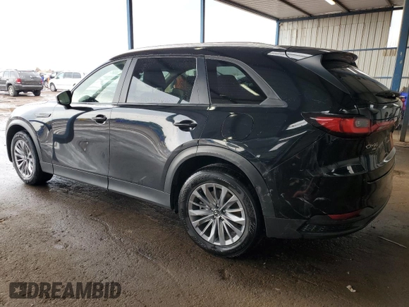 2024 Mazda CX-90 Select z VIN JM3KKAHDXR1163947, wystawiony jako Copart lot #56225205 z przebiegiem 22 340 mil mil oraz Czysty tytuł • Clean title. Historia ofert i sprzedaży dostępna na DreamBid. Obrazek 2.