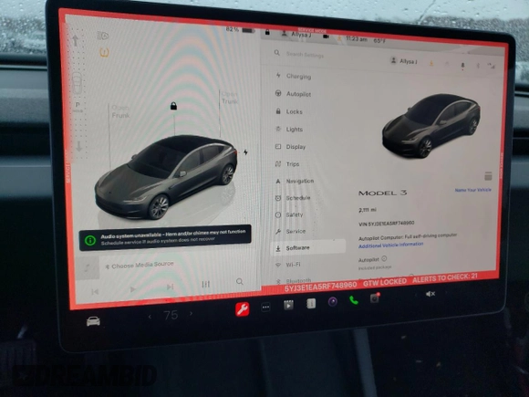 2024 Tesla Model 3 z VIN 5YJ3E1EA5RF748960, wystawiony jako Copart lot #83690834 z przebiegiem 2111 mil mil oraz Szkody całkowita. Historia ofert i sprzedaży dostępna na DreamBid. Obrazek 9.