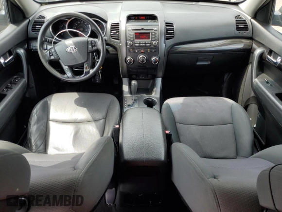 2013 Kia Sorento LX with VIN 5XYKTDA23DG389370, listed as a Copart auction lot 60645535 with 176,393 mi miles and Salvage title. Bid and sale history available at DreamBid. Image 8.