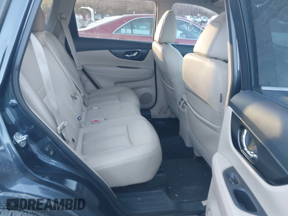 2016 Nissan Rogue SV with VIN 5N1AT2MT0GC860352, listed as a IAAI auction lot 40926872 with 114,450 mi miles. Bid and sale history available at carsss.com. Image 8.