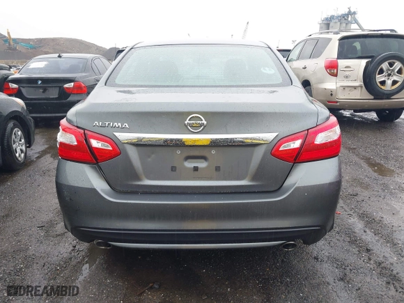 2017 Nissan Altima 2.5 SR with VIN 1N4AL3AP3HC175674, listed as a IAAI auction lot 41833588 with 76,793 mi miles. Bid and sale history available at carsss.com. Image 16.