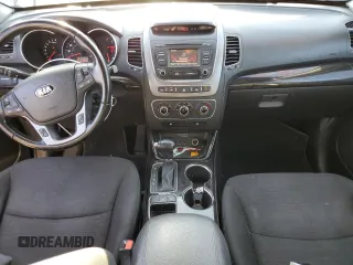 2015 Kia Sorento LX with VIN 5XYKTCA62FG553241, listed as a Copart auction lot 63817065 with 183,606 mi miles and Salvage title. Bid and sale history available at DreamBid. Image 8.