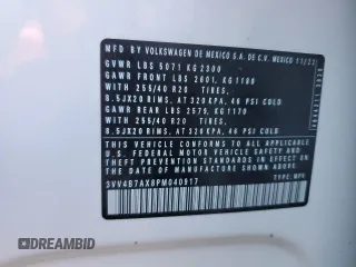 2023 Volkswagen Tiguan SEL R-Line z VIN 3VV4B7AX8PM040917, wystawiony jako Copart lot #84402084 z przebiegiem 6 905 mil mil oraz Szkoda całkowita • Salvage title. Historia ofert i sprzedaży dostępna na DreamBid. Obrazek 14.