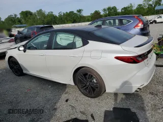 2025 Toyota Camry LE z VIN 4T1DAACK0SU015011, wystawiony jako Copart lot #53547485 z przebiegiem 2 200 mil mil oraz Szkoda całkowita • Salvage title. Historia ofert i sprzedaży dostępna na DreamBid. Obrazek 2.