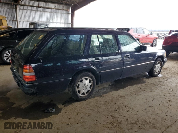 1995 Mercedes-Benz E with VIN WDBEA92E6SF318493, listed as a Copart auction lot 49295995 with 191,983 mi miles and Clean Title. Bid and sale history available at DreamBid. Image 3.