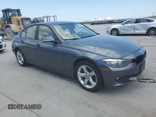 2013 BMW 3 Series 320i xDrive с VIN WBA3C3C53DF980210, выставлен на аукционе Copart как лот 56383714 с пробегом 115 824 миль миль и Списание • Salvage title. История ставок и продаж доступна на DreamBid. Изображение 4.