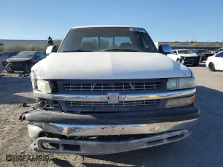 2000 Chevrolet Silverado 1500 LS with VIN 2GCEC19T6Y1182951, listed as a Copart auction lot 50234185 with 353,636 mi miles and Salvage Title. Bid and sale history available at carsss.com. Image 5.