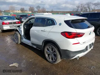 2020 BMW X2 xDrive28i with VIN WBXYJ1C00L5R70720, listed as a IAAI auction lot 41541553 with 17,127 mi miles. Bid and sale history available at carsss.com. Image 3.
