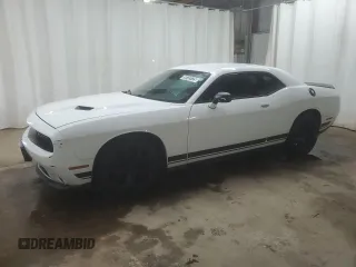 2017 Dodge Challenger SXT z VIN 2C3CDZAG3HH554758, wystawiony jako Copart lot #58733725 z przebiegiem 170 437 mil mil oraz Czysty tytuł • Clean title. Historia ofert i sprzedaży dostępna na DreamBid. Obrazek 1.