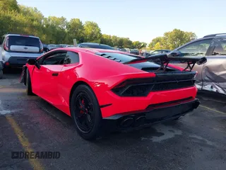 2017 Lamborghini Huracan z VIN ZHWUC2ZF9HLA07464, wystawiony jako IAAI lot #40491332 z przebiegiem 15 069 mil mil oraz . Historia ofert i sprzedaży dostępna na DreamBid. Obrazek 3.