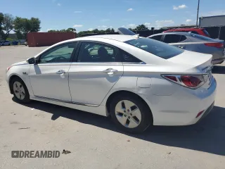 2012 Hyundai Sonata Hybrid z VIN KMHEC4A42CA032867, wystawiony jako Copart lot #61369295 z przebiegiem 151 751 mil mil oraz Czysty tytuł • Clean title. Historia ofert i sprzedaży dostępna na DreamBid. Obrazek 2.