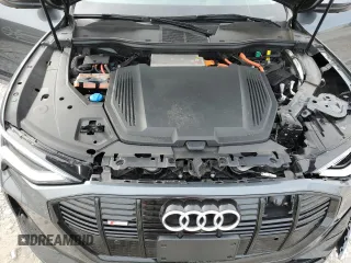 2021 Audi e-tron Sportback Prestige z VIN WA13ABGE8MB008083, wystawiony jako Copart lot #72904564 z przebiegiem 30 787 mil mil oraz Nie do naprawy. Historia ofert i sprzedaży dostępna na DreamBid. Obrazek 12.