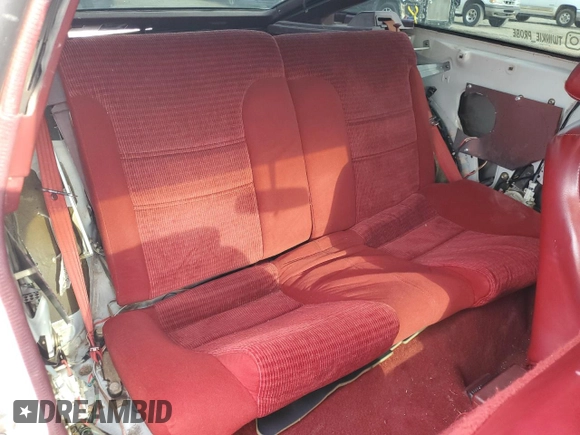 1990 Ford Probe GL z VIN 1ZVPT20CXL5212307, wystawiony jako Copart lot #54941994 z przebiegiem 241 227 mil mil oraz Szkoda całkowita • Salvage title. Historia ofert i sprzedaży dostępna na DreamBid. Obrazek 10.