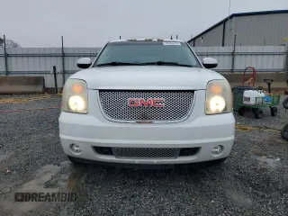 2012 GMC Yukon XL Denali with VIN 1GKS1MEF0CR243497, listed as a Copart auction lot 41655475 with 201,270 mi miles and Salvage Title. Bid and sale history available at carsss.com. Image 5.