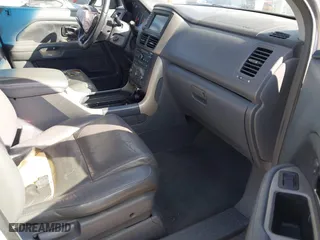 2007 Honda Pilot EX-L with VIN 2HKYF18767H521343, listed as a IAAI auction lot 41713495 with 187,249 mi miles. Bid and sale history available at carsss.com. Image 5.