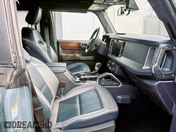 2022 Ford Bronco с VIN 1FMEE5DP3NLB62749, выставлен на аукционе Copart как лот 60267875 с пробегом 60 062 миль миль и Списание • Salvage title. История ставок и продаж доступна на DreamBid. Изображение 5.