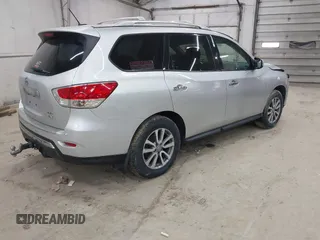 2016 Nissan Pathfinder SV with VIN 5N1AR2MM7GC651472, listed as a IAAI auction lot 42319848 with 135,549 mi miles and . Bid and sale history available at DreamBid. Image 4.