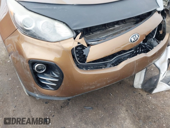 2018 Kia Sportage LX with VIN KNDPMCAC3J7422785, listed as a IAAI auction lot 41869603 with 84,378 mi miles. Bid and sale history available at carsss.com. Image 6.