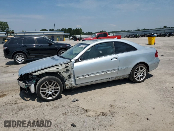 2008 Mercedes-Benz CLK 350 with VIN WDBTJ56H78F249908, listed as a Copart auction lot 61868015 with 124,620 mi miles and Salvage title. Bid and sale history available at DreamBid. Image 1.
