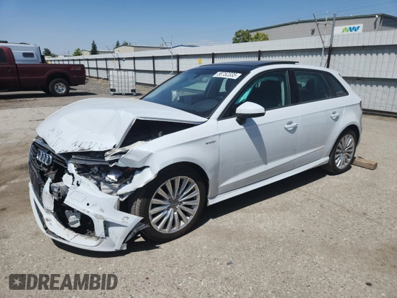 2016 Audi A3 e-tron Premium z VIN WAUUPBFF0GA067817, wystawiony jako Copart lot #58752335 z przebiegiem 158 395 mil mil oraz Szkoda całkowita • Salvage title. Historia ofert i sprzedaży dostępna na DreamBid. Obrazek 1.