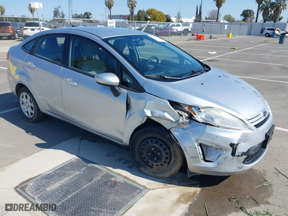 2013 Ford Fiesta S with VIN 3FADP4AJ9DM226798, listed as a IAAI auction lot 41775922 with 85,204 mi miles. Bid and sale history available at carsss.com. Image 1.