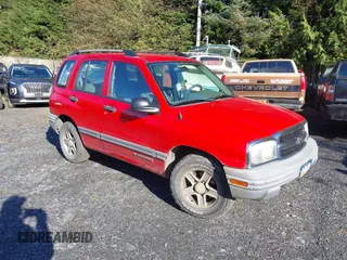 2003 Chevrolet Tracker z VIN 2CNBJ13C836945027, wystawiony jako IAAI lot #40648277 z przebiegiem 110 884 mil mil oraz . Historia ofert i sprzedaży dostępna na DreamBid. Obrazek 1.