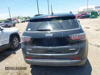2018 Jeep Compass Altitude z VIN 3C4NJCBB0JT374678, wystawiony jako IAAI lot #42250357 z przebiegiem 56 439 mil mil oraz . Historia ofert i sprzedaży dostępna na DreamBid. Obrazek 16.