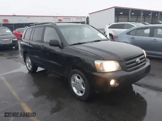 2004 Toyota Highlander with VIN JTEDP21A540007401, listed as a IAAI auction lot 41701595 with 268,302 mi miles. Bid and sale history available at carsss.com. Image 1.