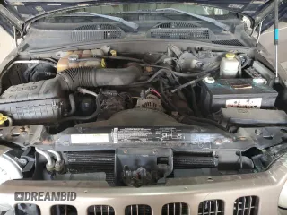 2004 Jeep Liberty Sport with VIN 1J4GL48KX4W115186, listed as a Copart auction lot 49231835 with 206,185 mi miles and Salvage Title. Bid and sale history available at carsss.com. Image 12.
