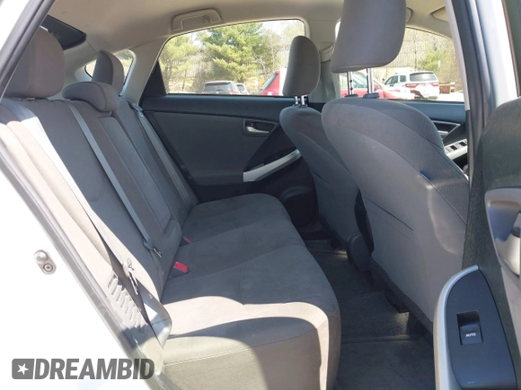 2015 Toyota Prius Four with VIN JTDKN3DU5F1907662, listed as a IAAI auction lot 42048565 with 84,458 mi miles. Bid and sale history available at carsss.com. Image 8.