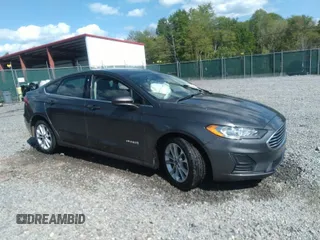 2019 Ford Fusion Hybrid SE with VIN 3FA6P0LU1KR120208, listed as a IAAI auction lot 36580738 with 80,679 mi miles. Bid and sale history available at carsss.com. Image 1.