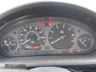 1996 BMW 3 Series Z3 1.9 z VIN 4USCH7322TLB73997, wystawiony jako IAAI lot #41778288 z przebiegiem Nie podano mil oraz . Historia ofert i sprzedaży dostępna na DreamBid. Obrazek 7.
