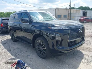 2025 Infiniti QX80 Autograph z VIN JN8AZ3CC9S9603386, wystawiony jako IAAI lot #42129388 z przebiegiem 595 mil mil oraz . Historia ofert i sprzedaży dostępna na DreamBid. Obrazek 1.