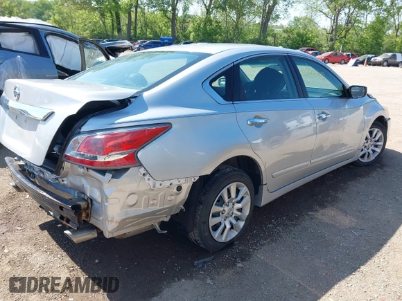 2015 Nissan Altima S z VIN 1N4AL3APXFC442581, wystawiony jako IAAI lot #42229411 z przebiegiem 112 219 mil mil oraz . Historia ofert i sprzedaży dostępna na DreamBid. Obrazek 4.